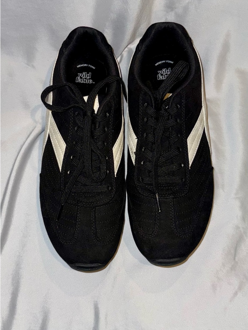 Wild Fable Black & White Memory Foam Sneakers